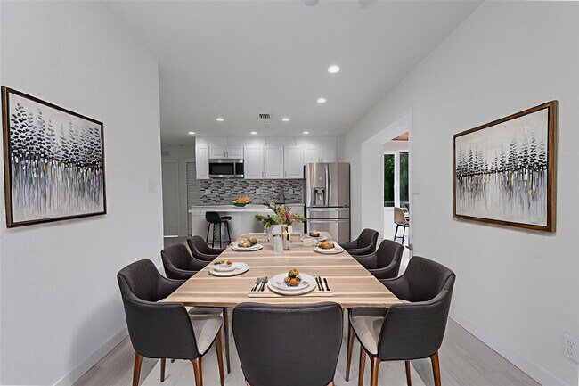 Foto del edificio - 713 SW 4th Ct