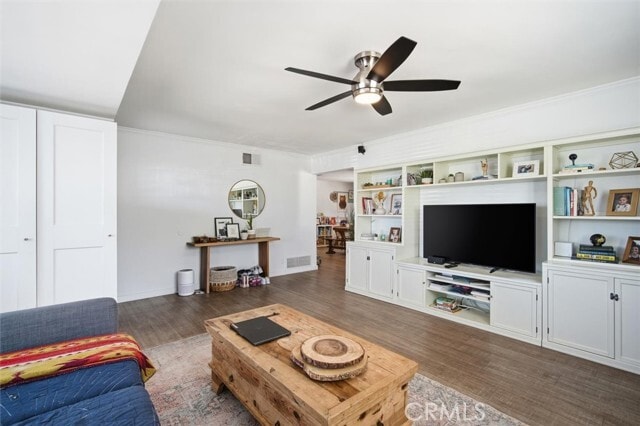 Building Photo - 6443 Gross Ave