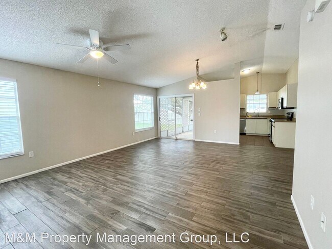 Foto del edificio - 2 br, 2 bath House - 3904 39th Avenue West