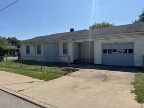 Building Photo - 1660 N Centennial St