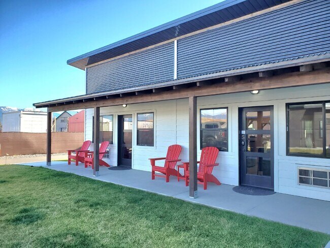Foto del edificio - All utilities included & Move in ready!