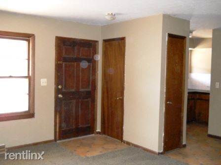 Building Photo - 2 br, 1 bath  - 1434 W State St