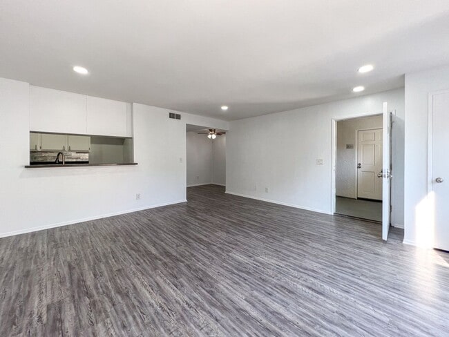 Building Photo - 5104 Sepulveda Blvd