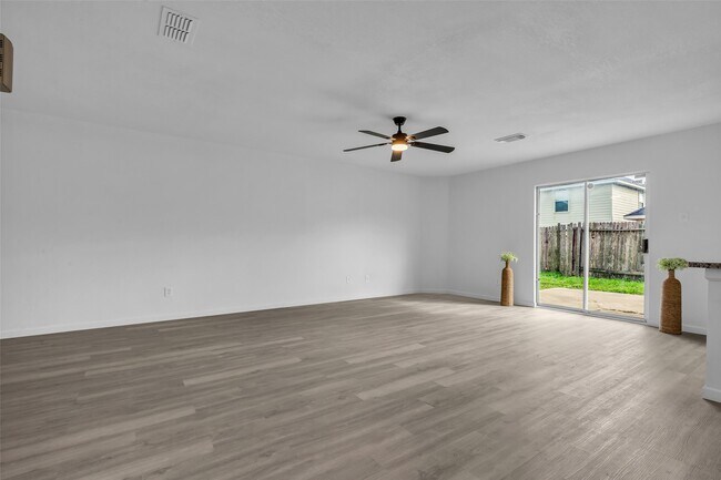 Foto del edificio - 839 Darbydale Crossing Ln