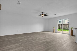 Building Photo - 839 Darbydale Crossing Ln