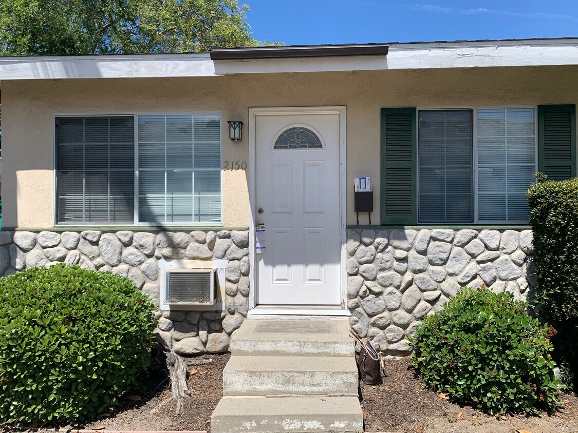 Primary Photo - 2150 E Washington Blvd
