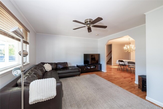 Building Photo - 138 N Forest Ave