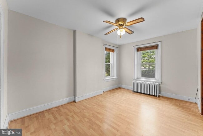 Building Photo - 158 W Butler Ave