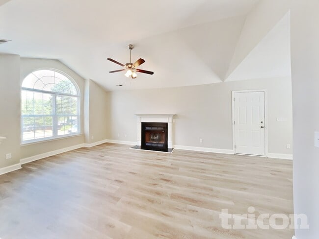 Building Photo - 130 Atherton Dr