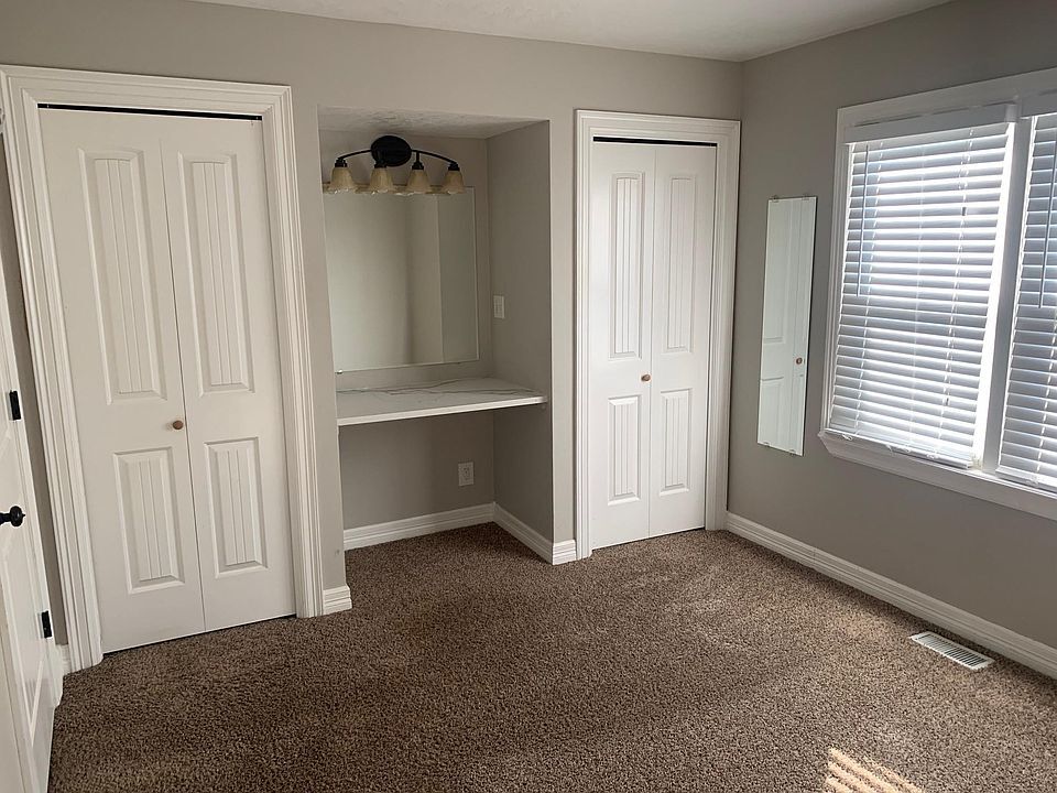 Primary Photo - 3720 W Meadow Dr