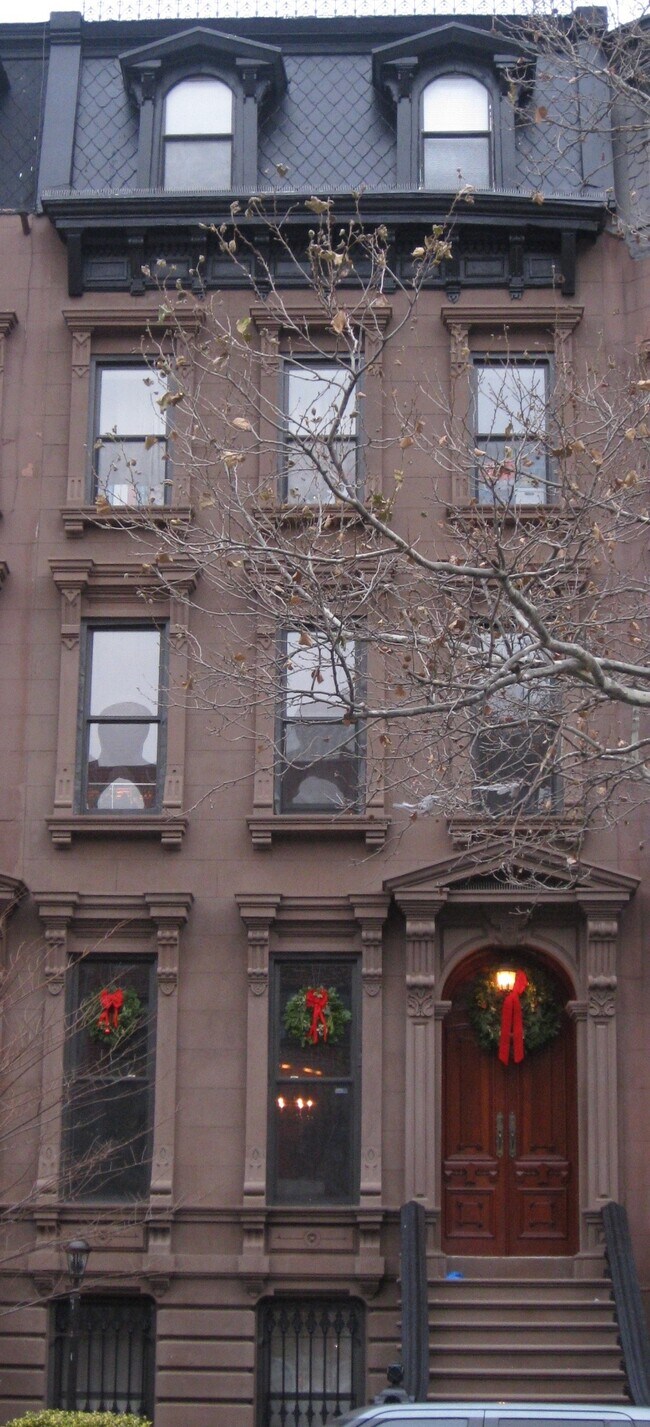 Lefferts Front - 121 Lefferts Pl