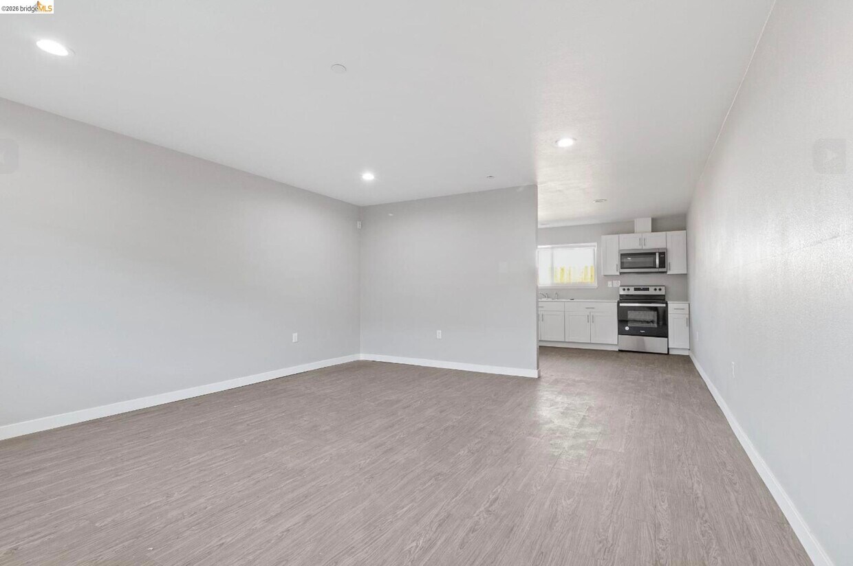Foto del edificio - 26825 Woodland Ave