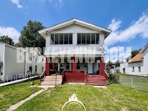 Building Photo - 1419 N Erie St