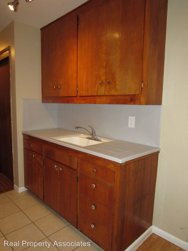 Foto del edificio - 8849 35th Ave SW