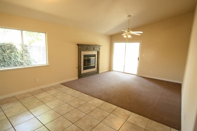 Foto del edificio - BEAUTIFUL & SPACIOUS HOME