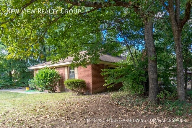 Building Photo - 8524 Barncliff Rd