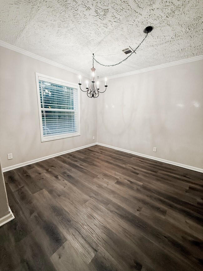 Building Photo - 106 Dolly Dr