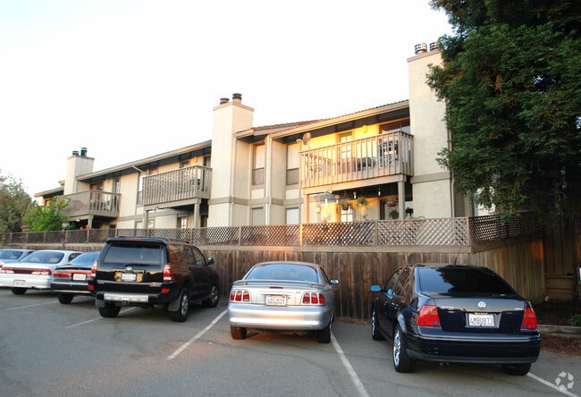 Building Photo - 1945 Trinity Ave