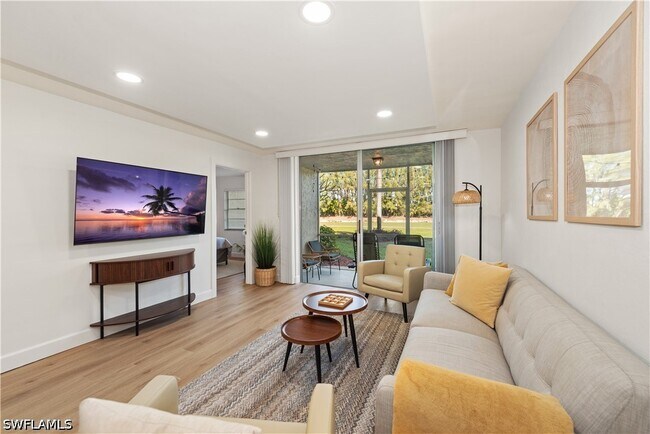 Foto del edificio - 501 Forest Lakes Blvd