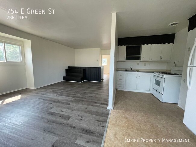 Building Photo - 2 Bedroom/ 1 Bathroom House in Allentown!