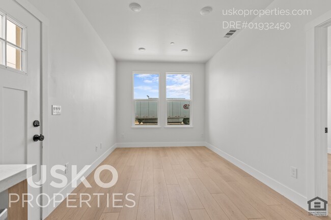 Foto del edificio - 4847 Chippendale Dr