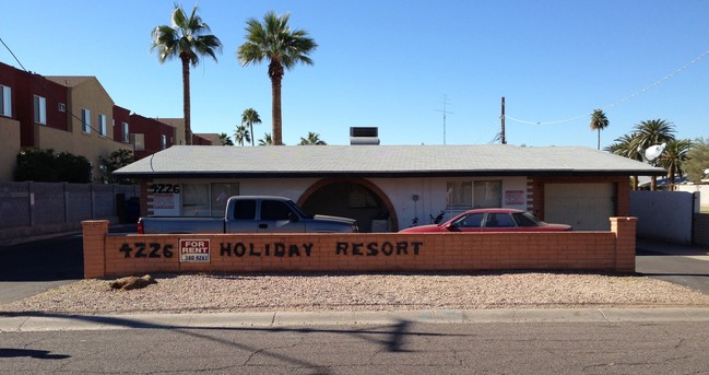 Building Photo - Holiday Resort