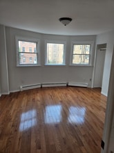 Building Photo - 18 Sherwood Ave