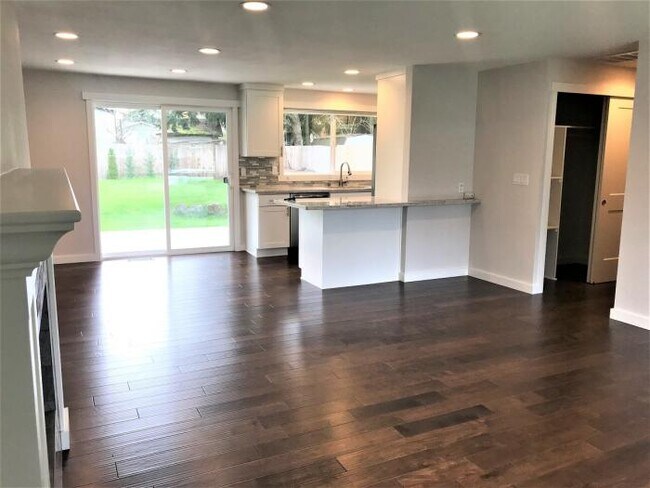 Building Photo - 3 bedroom in Renton WA 98059