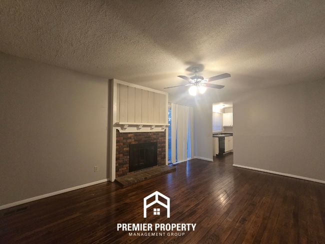 Photo - 11930 Kingshead Dr House