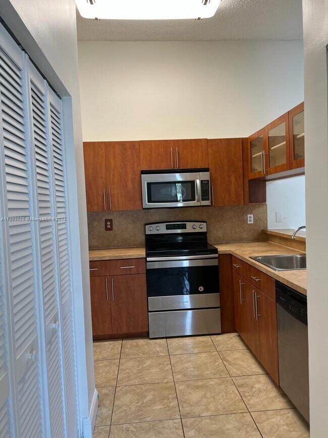 Building Photo - 18210 Mediterranean Blvd