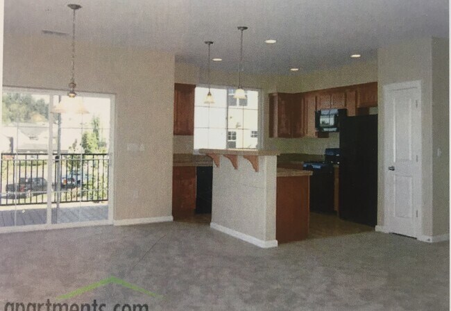 Foto del edificio - 2513 W Powell Blvd