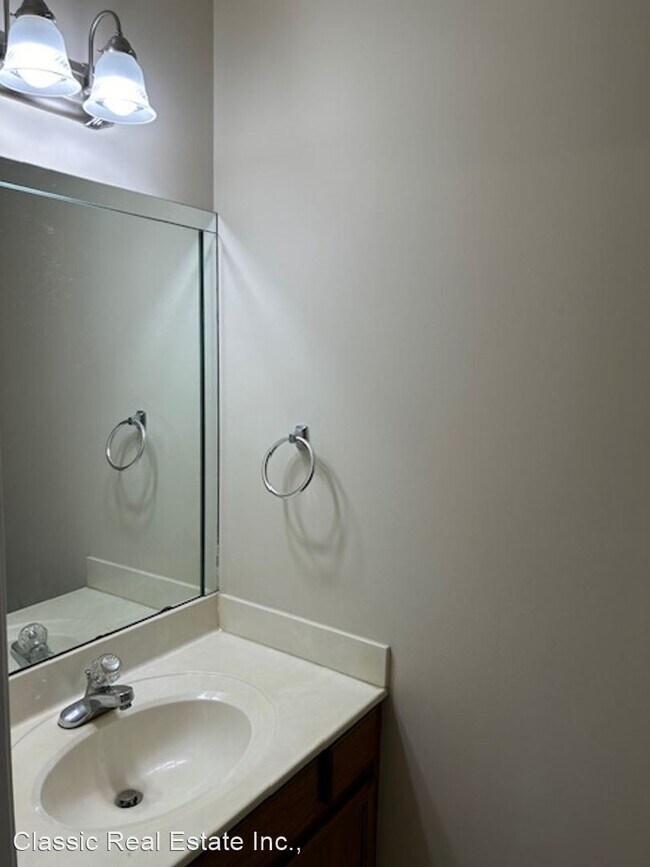 Building Photo - 3 br, 2.5 bath House - 2221 Rawlings Court