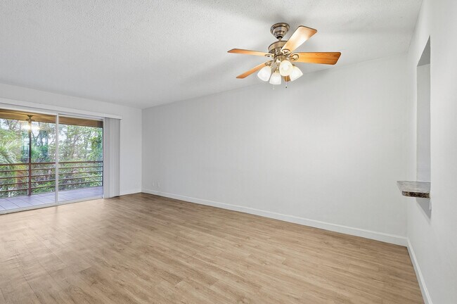 Foto del edificio - 1400 NE 57th St