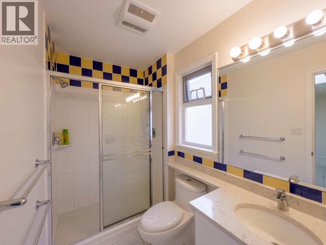 Building Photo - 70XX Bridge St