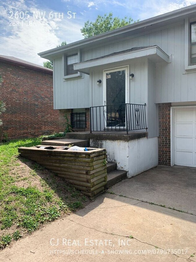 Foto principal - 2605 NW 6th St