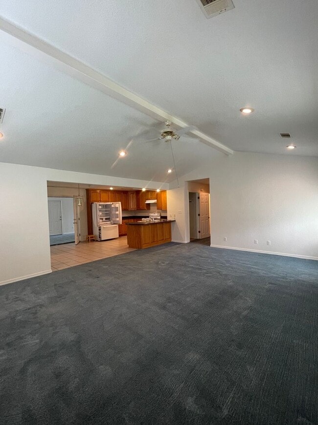 Building Photo - Spacious Home for Rent
