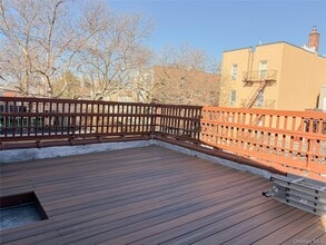 Building Photo - 2863 Coddington Ave