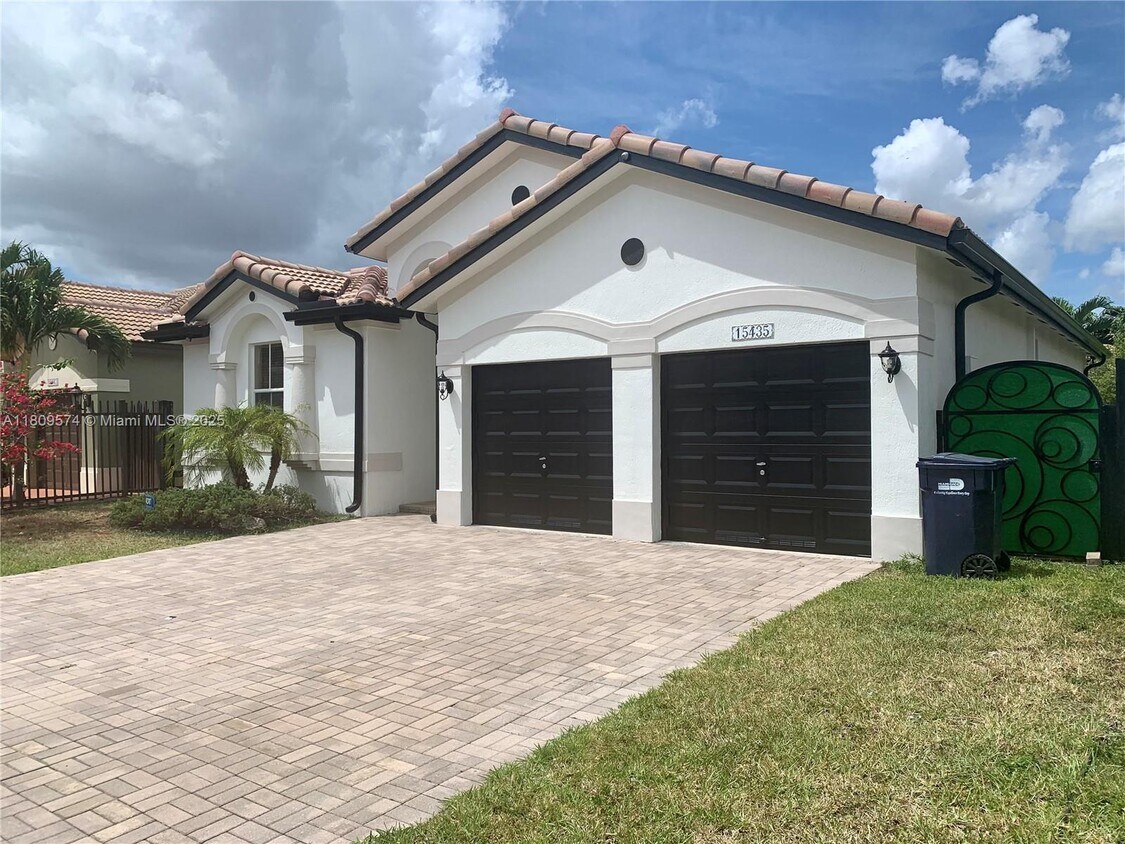 Foto principal - 15435 SW 24th Terrace