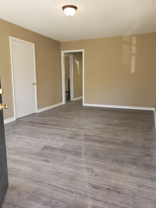 Building Photo - Nicely updated home with large kitchen and...