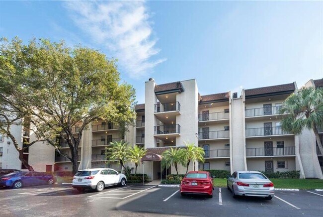 Foto del edificio - 9230 Lagoon Pl