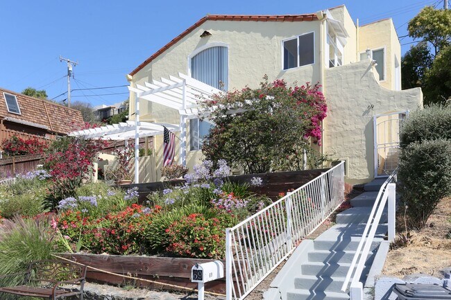 Building Photo - 69 Point San Pedro Road