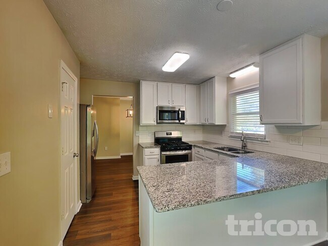 Foto del edificio - 985 Brookmont Dr S W