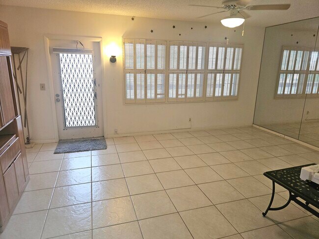 Foto del edificio - 4074 Cornwall D