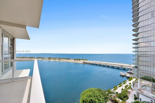 Building Photo - 2451 Brickell Ave