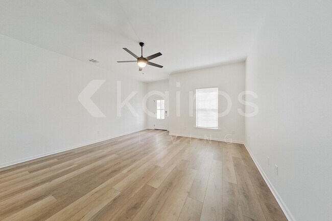 Foto del edificio - 105 Hendrix Rd