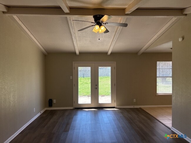 Foto del edificio - 1202 Alta Mira Dr