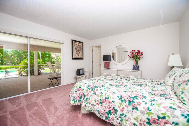 Foto del edificio - 7841 Swiss Fairways Ave