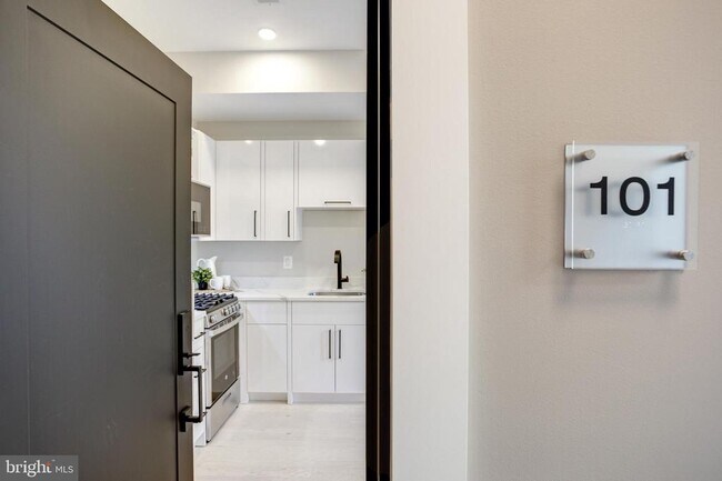 Foto del edificio - 2301 Ontario Rd NW