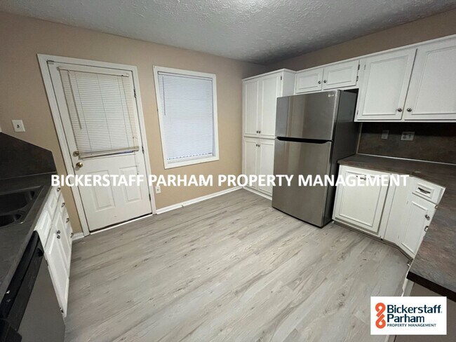 Building Photo - Located Off Moon Road! Must See.