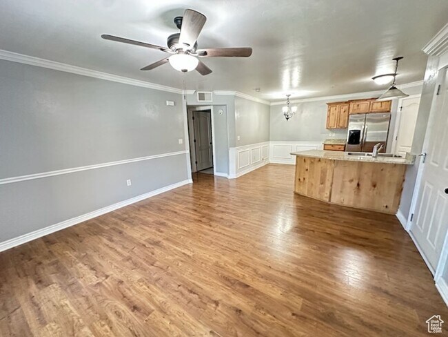 Foto del edificio - 574 S 2150 W